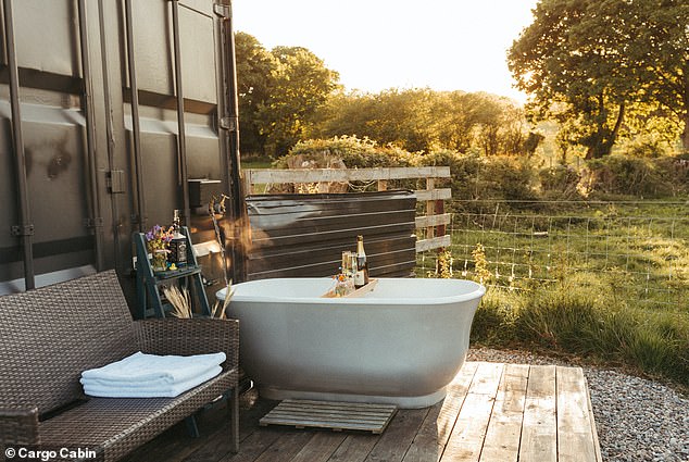 SOAK UP THE COUNTRYSIDE VIEWS AT THE CARGO CABIN IN NORTH WALES